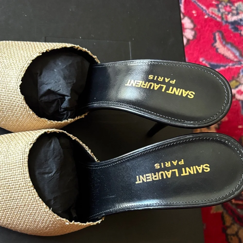 Saint Laurent Women's Cream Mules - Picture 4 of 10